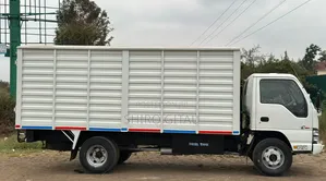 Isuzu NPR 2006 White