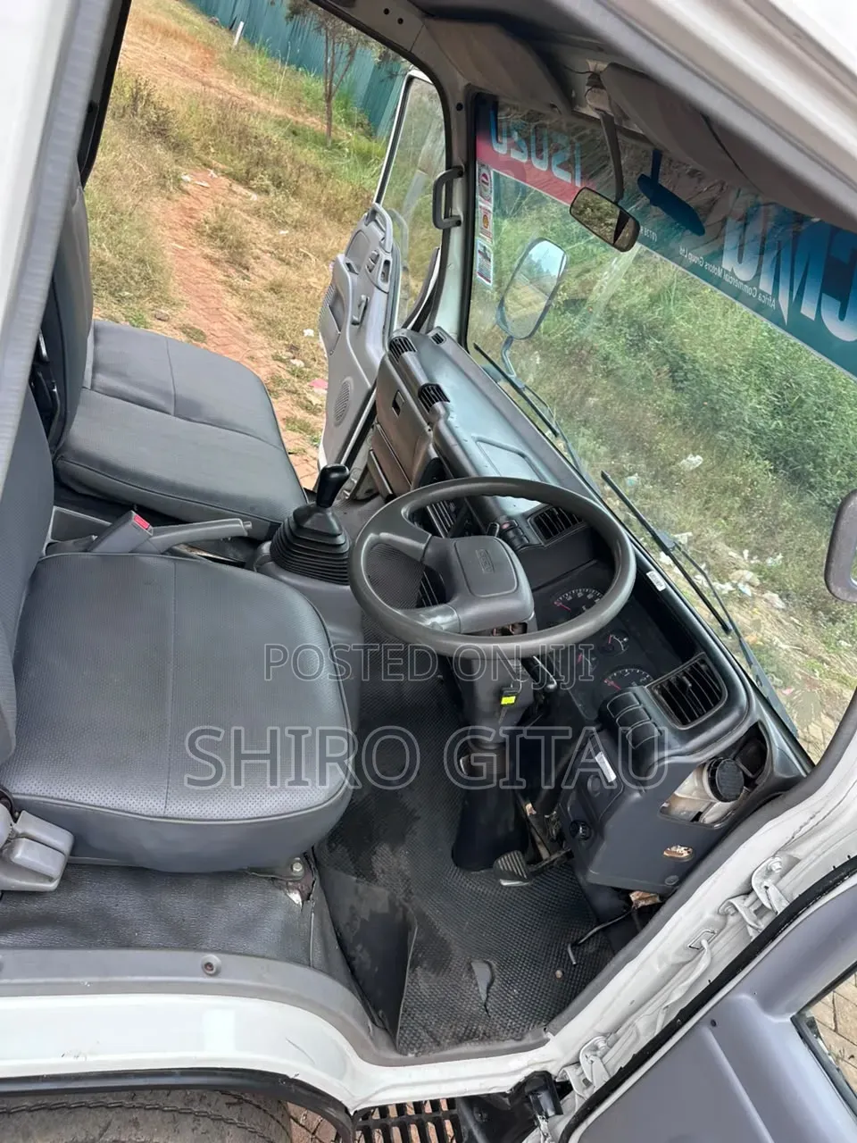 Isuzu NPR 2006 White