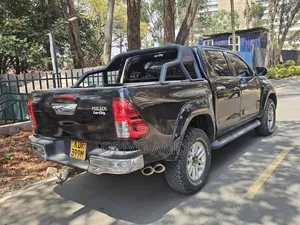 Toyota Hilux 2018 Black