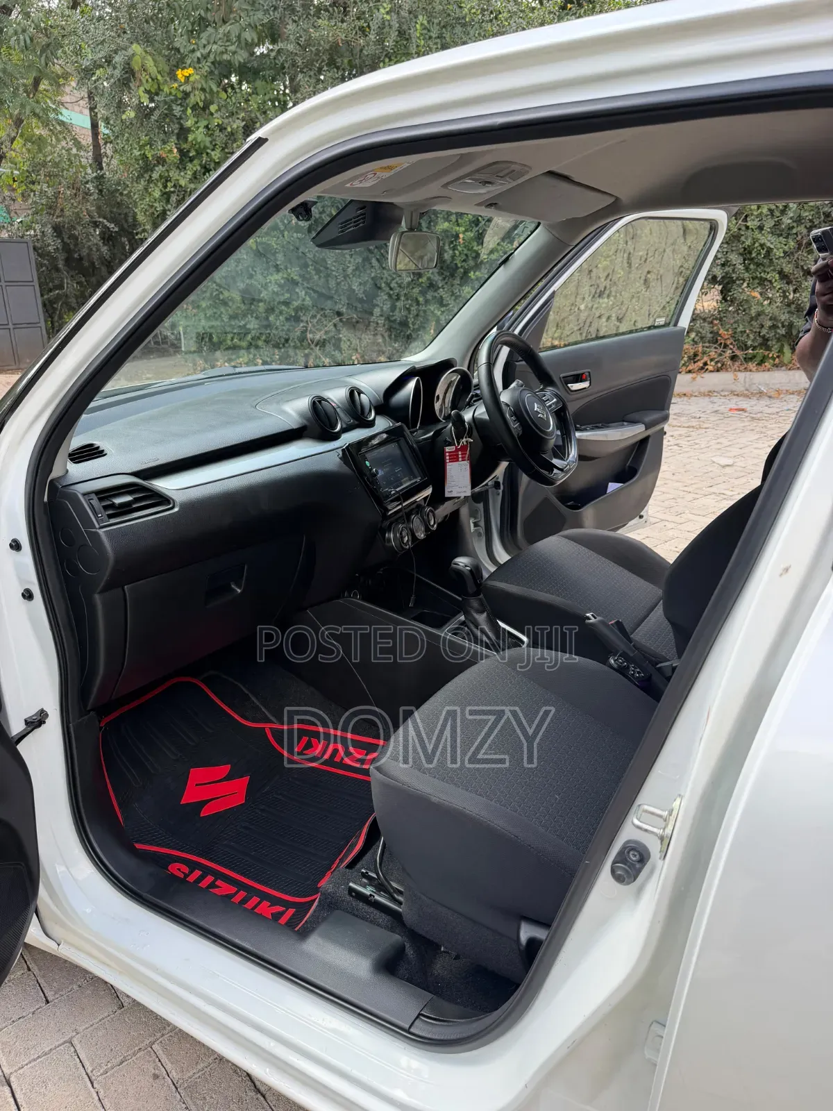 Suzuki Swift 2019 White