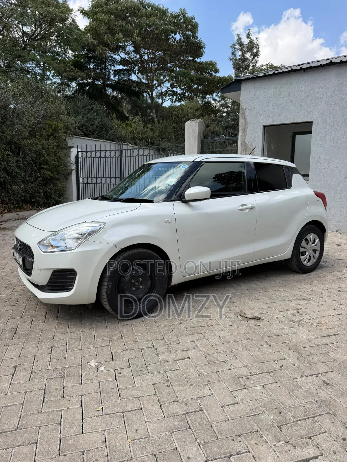 Suzuki Swift 2019 White
