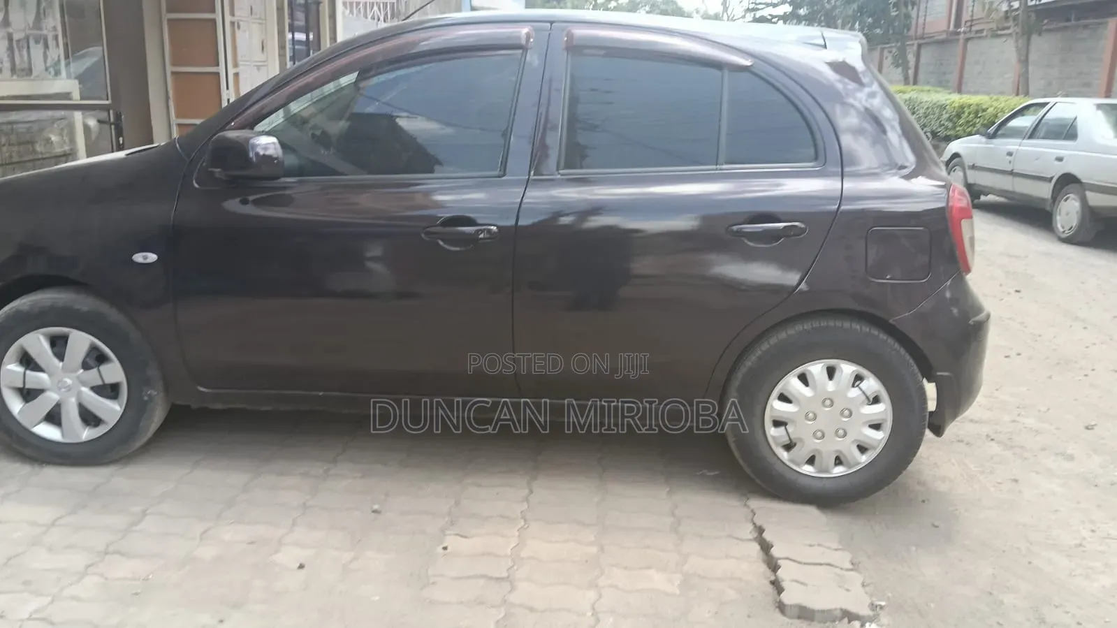Nissan March 2012