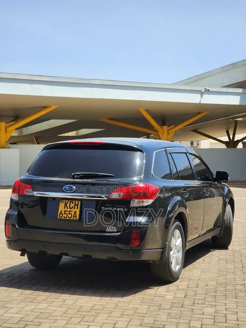 Subaru Outback 2011 Black