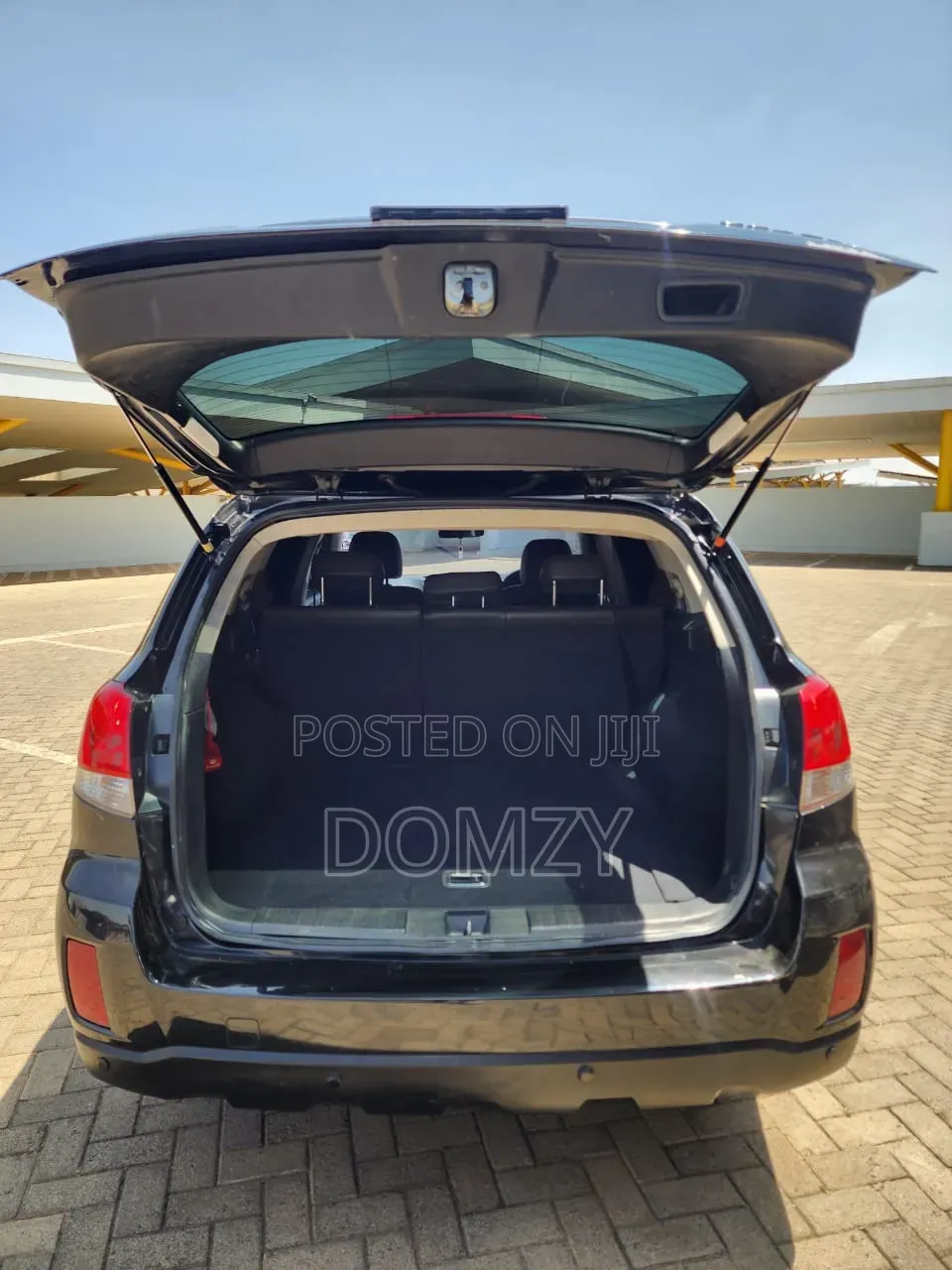 Subaru Outback 2011 Black