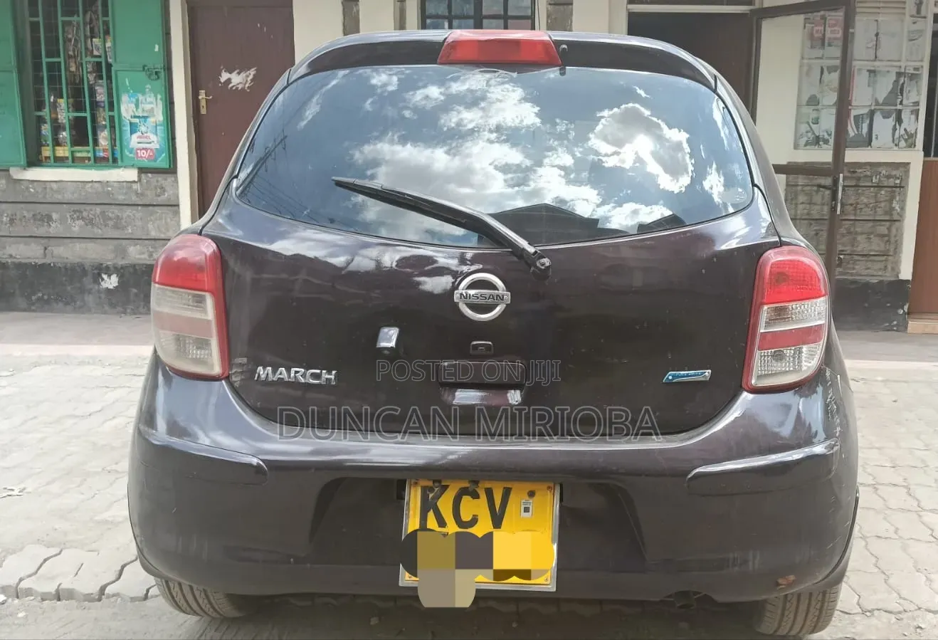 Nissan March 2012