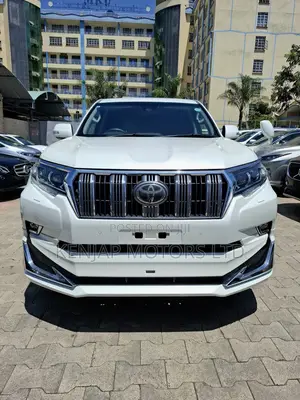 Toyota Land Cruiser Prado 2.8 2019 White