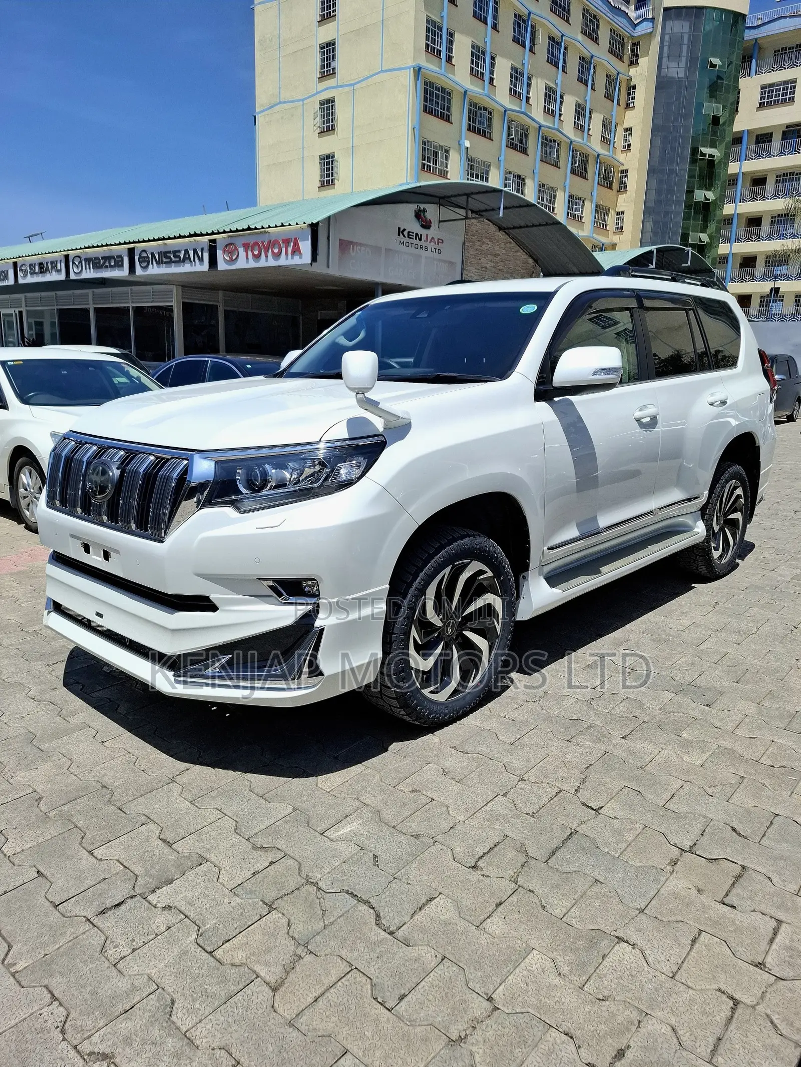 Toyota Land Cruiser Prado 2.8 2019 White