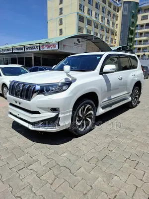 Toyota Land Cruiser Prado 2.8 2019 White
