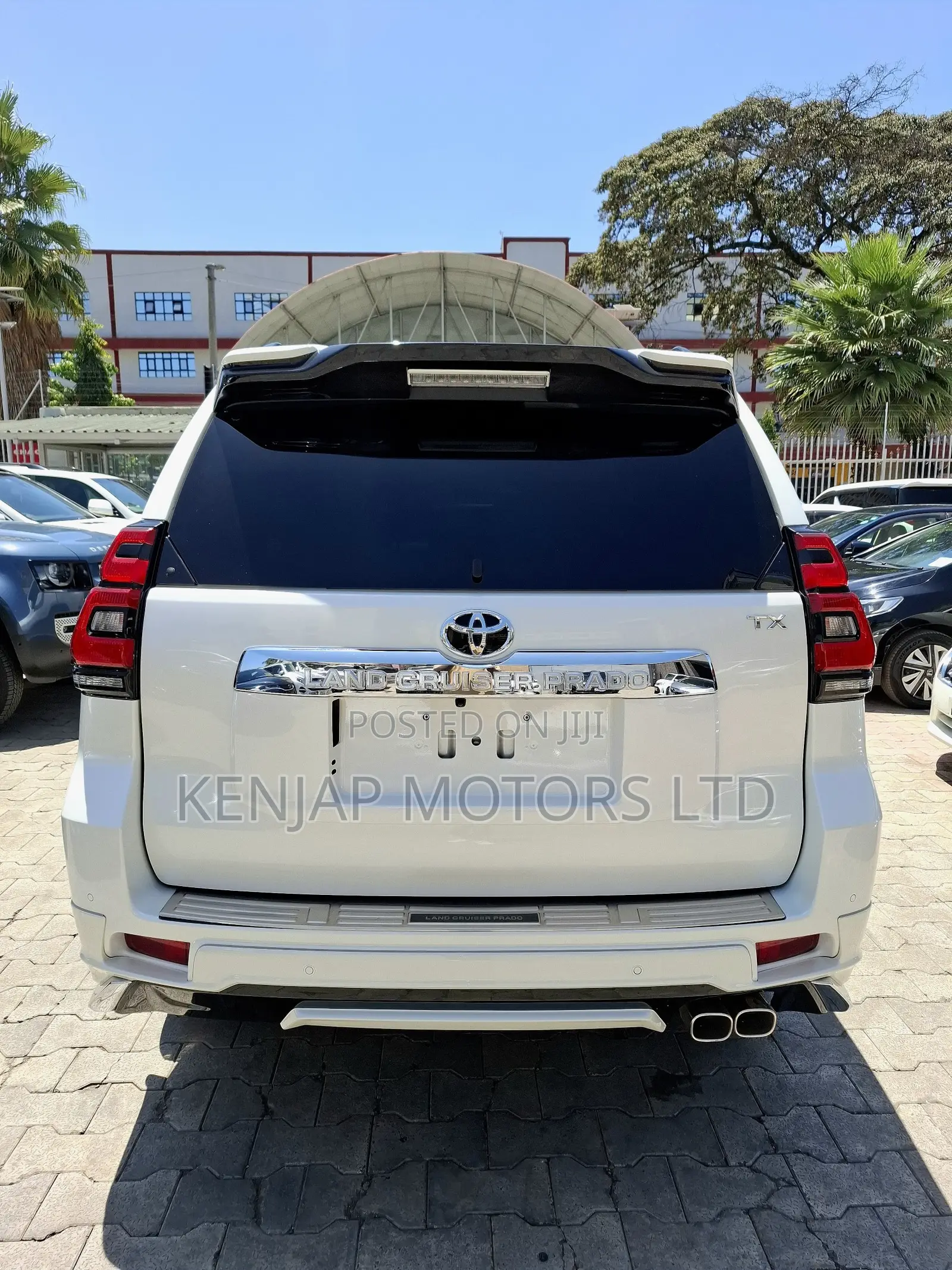 Toyota Land Cruiser Prado 2.8 2019 White