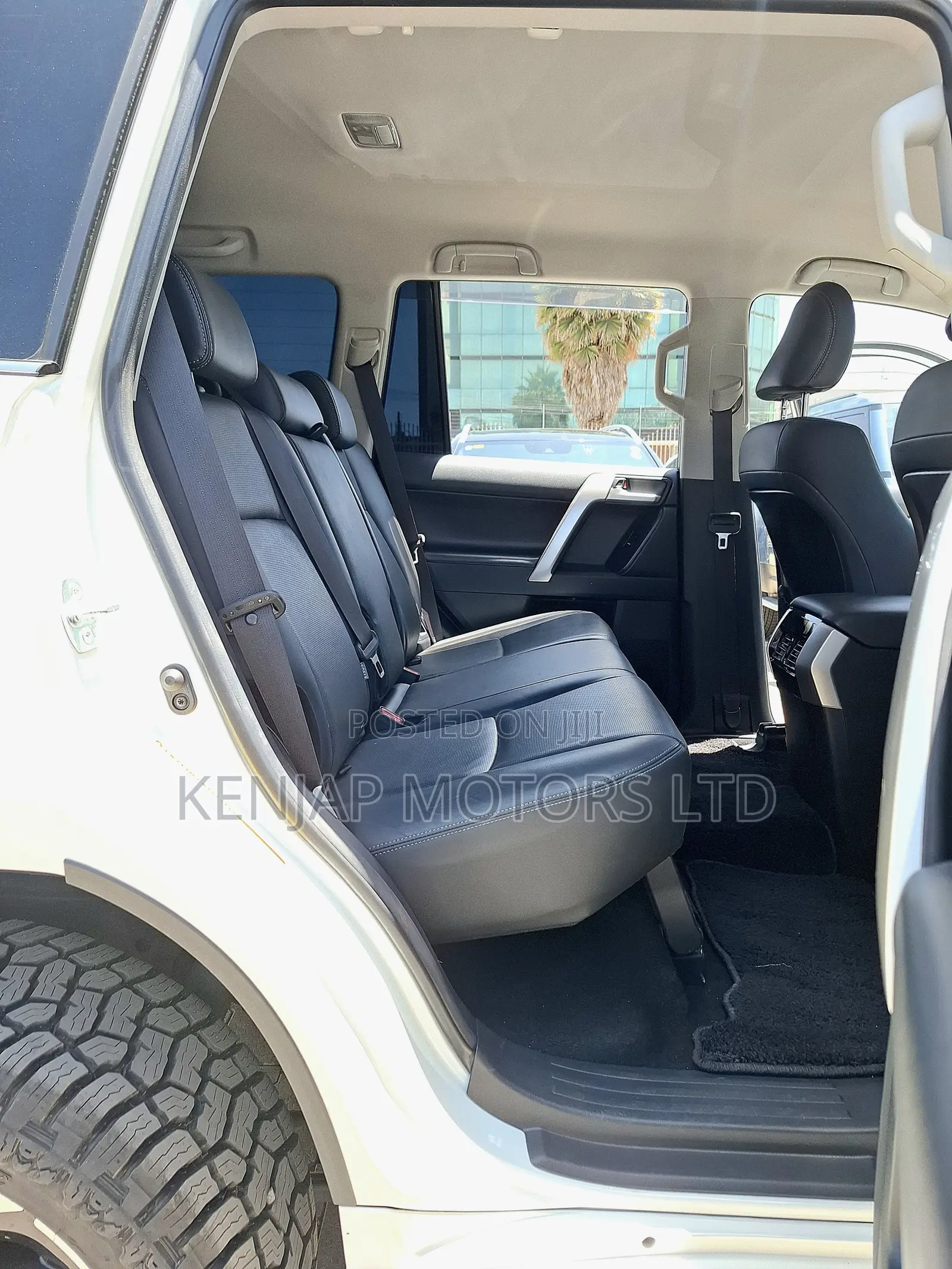 Toyota Land Cruiser Prado 2.8 2019 White