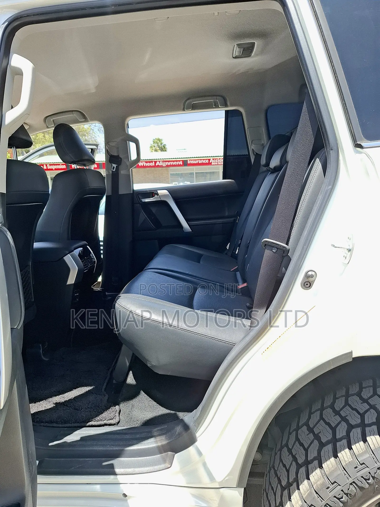 Toyota Land Cruiser Prado 2.8 2019 White