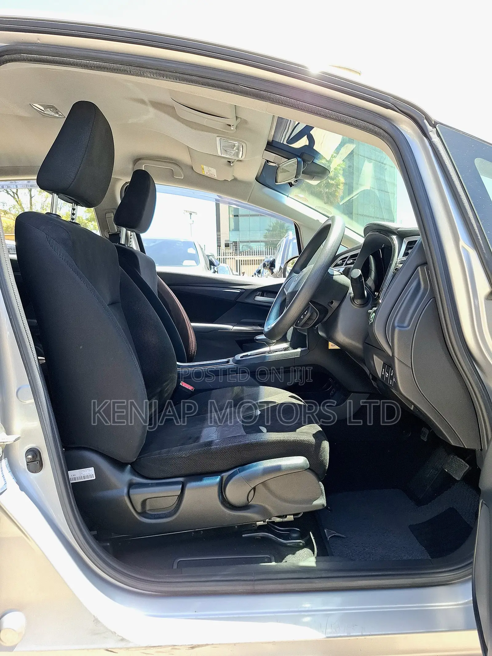 Honda Fit Shuttle 2019 Silver