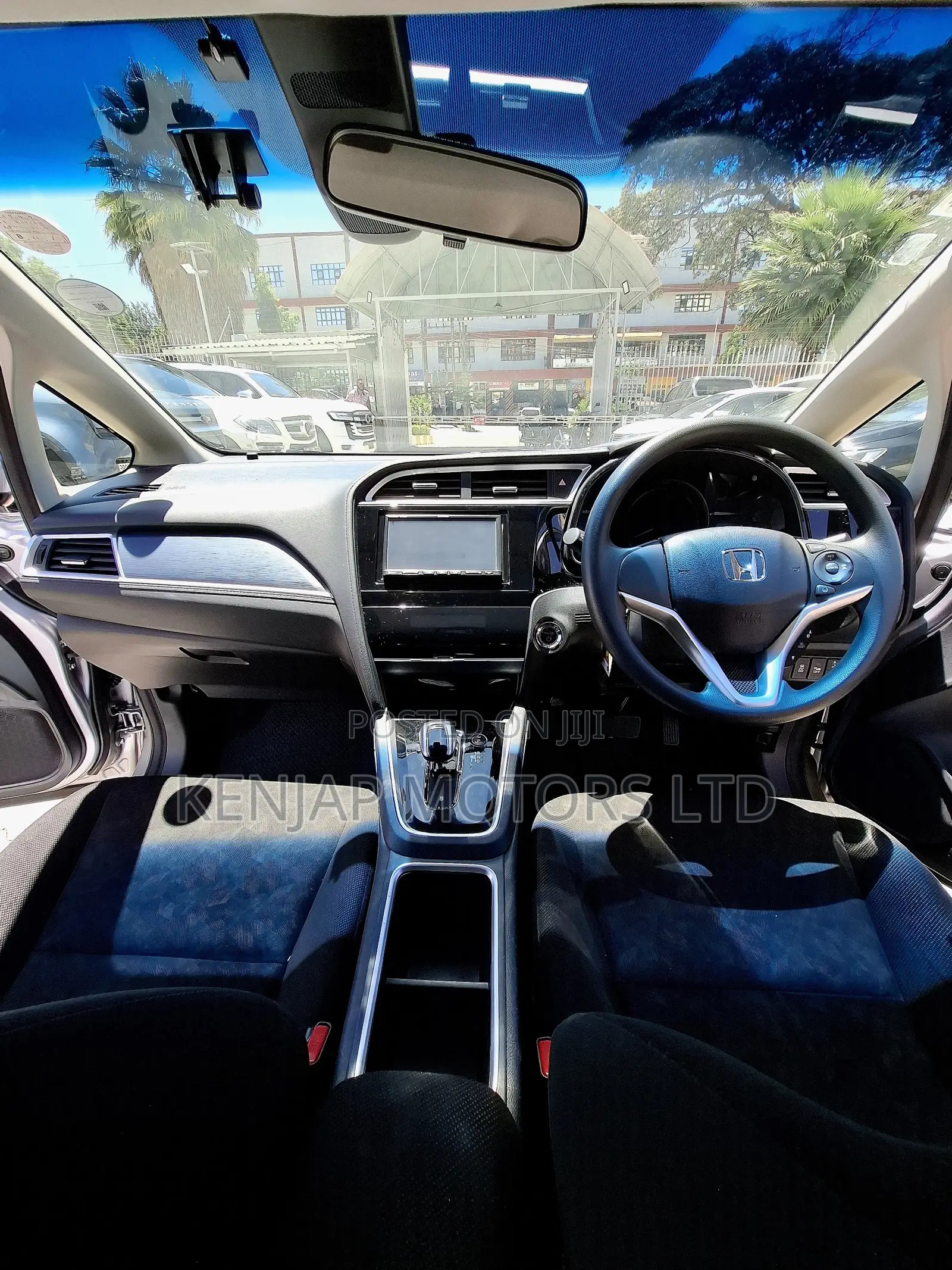 Honda Fit Shuttle 2019 Silver