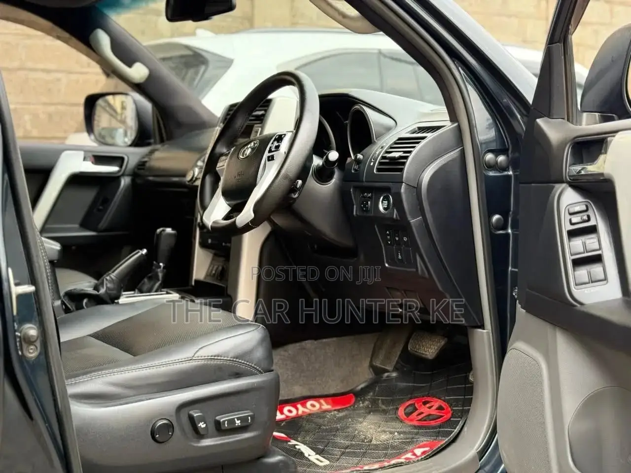 Toyota Land Cruiser Prado 2011