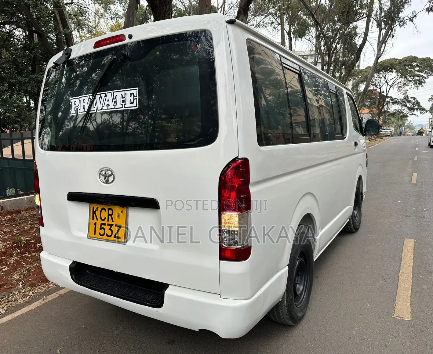 Toyota HiAce 2013 White