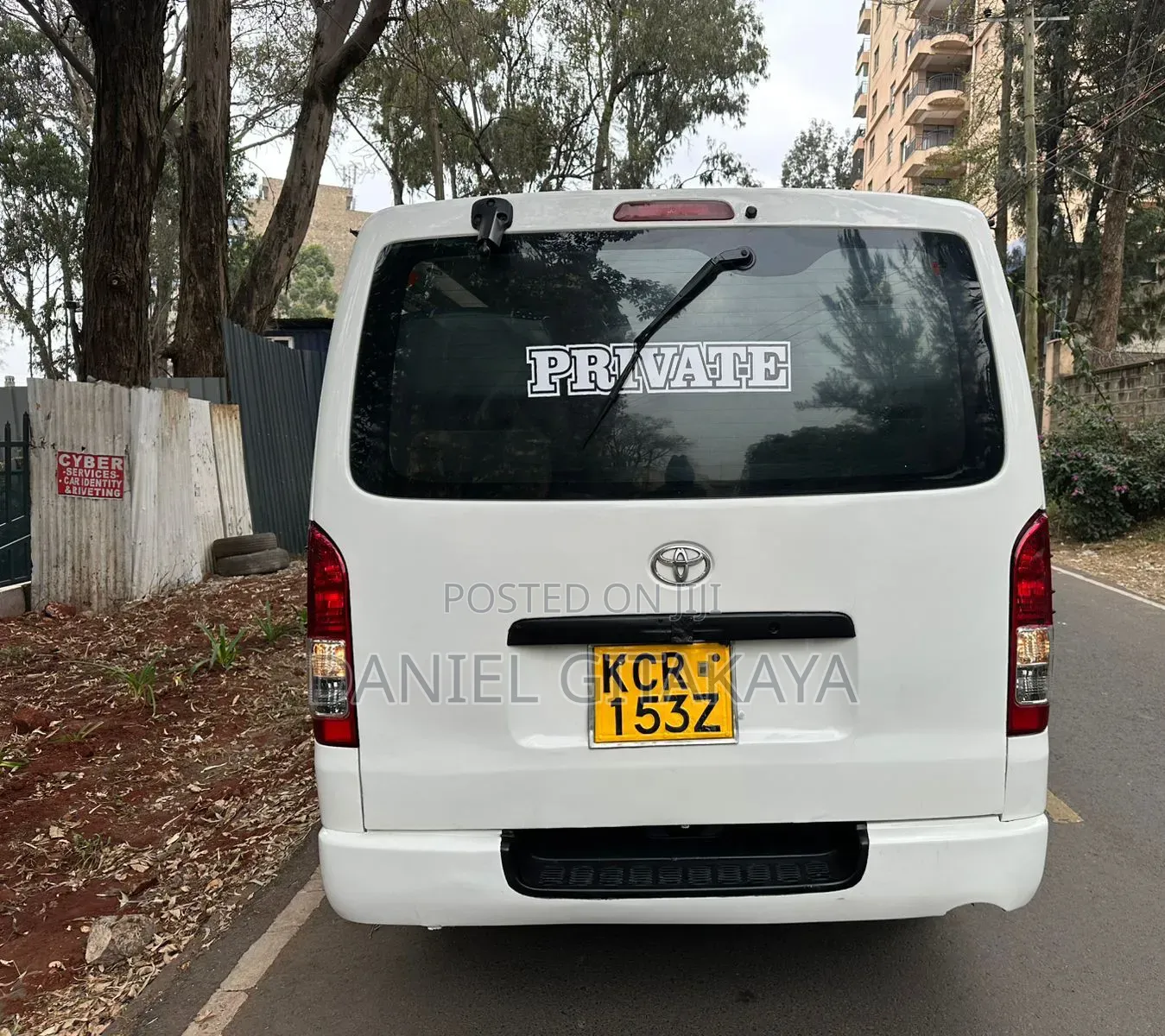 Toyota HiAce 2013 White