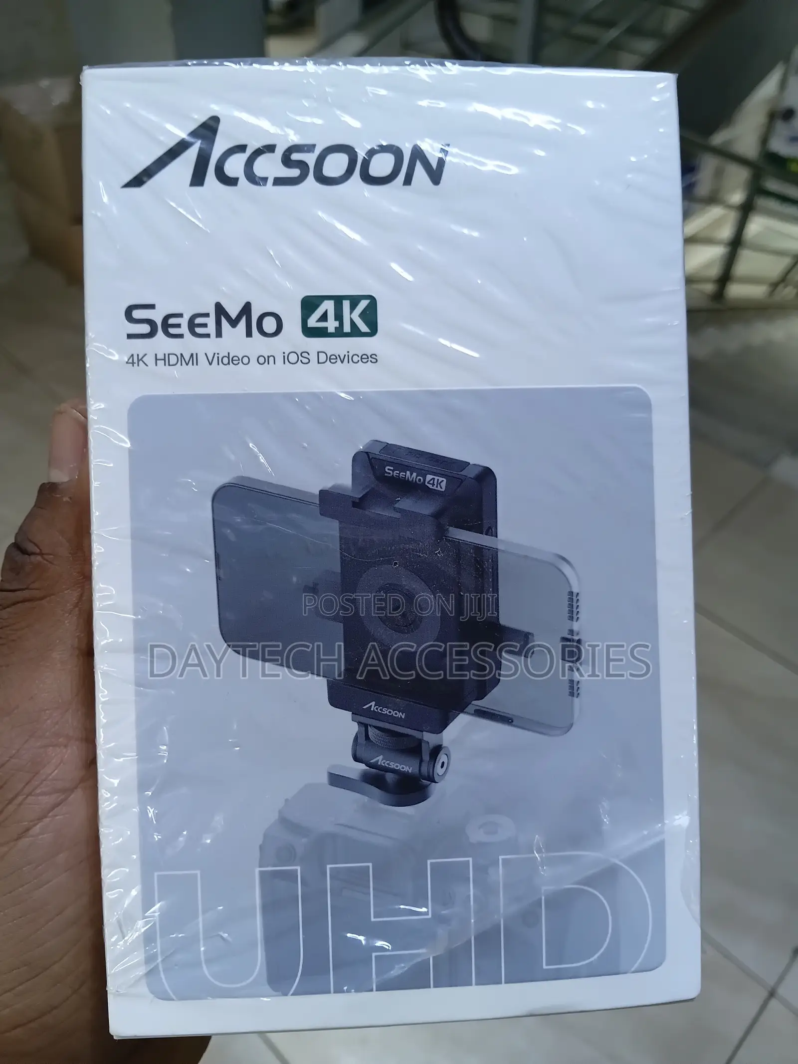 Accsoon SEEMO 4K UHD HDMI Wireless Video Transmission for iPhone.