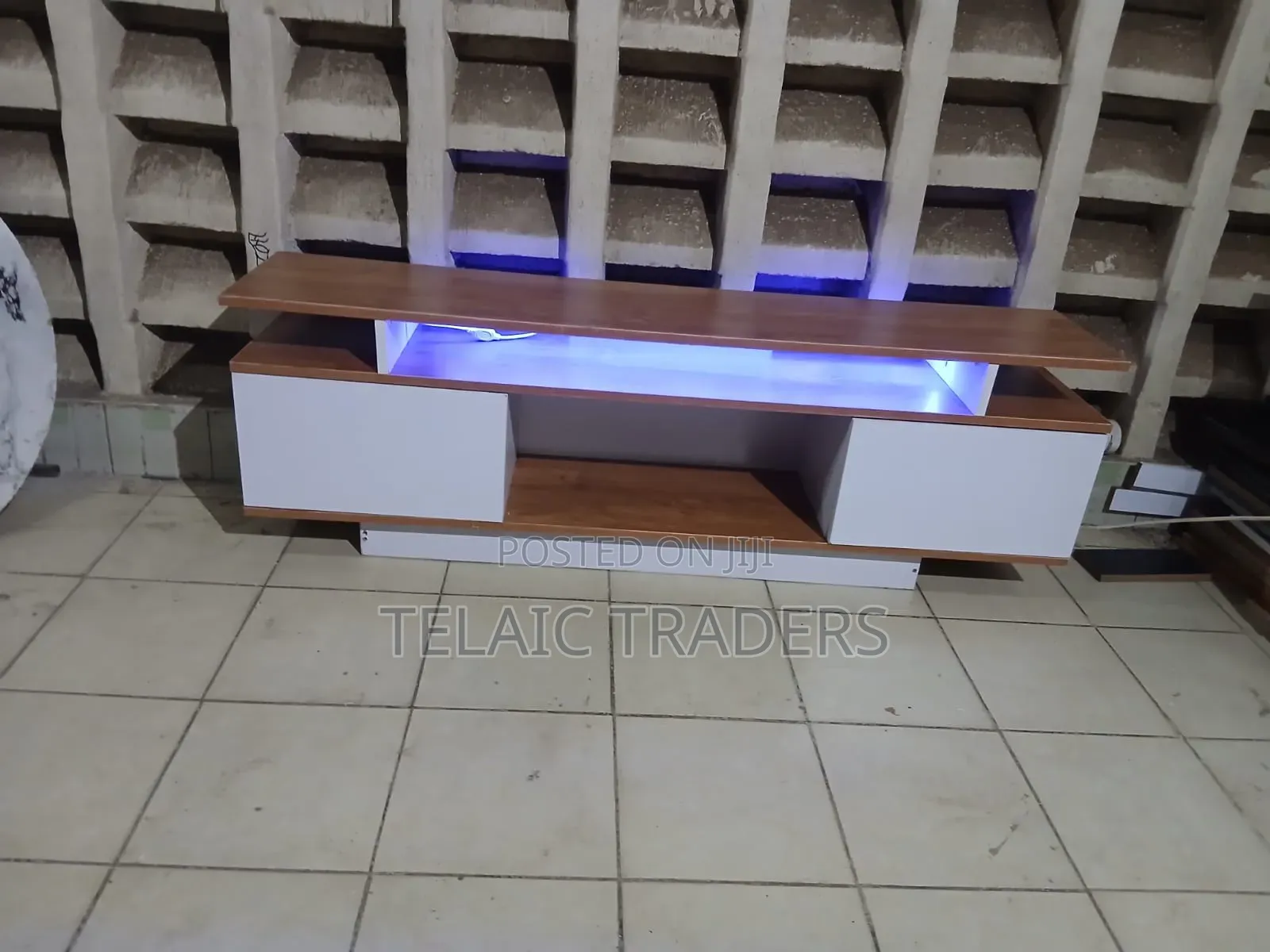 Nassau 5ft TV Stand