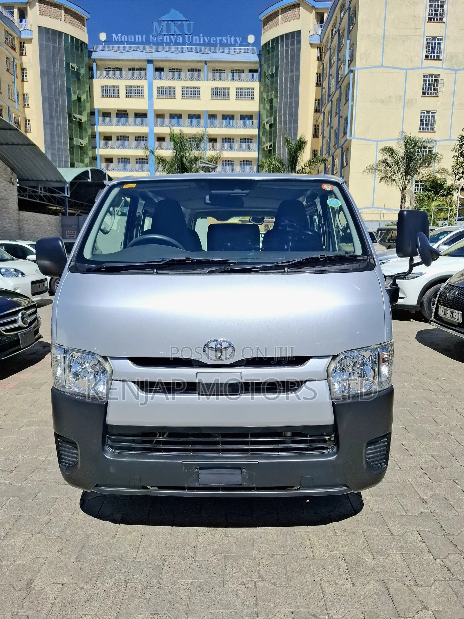 Toyota HiAce 2019 Silver
