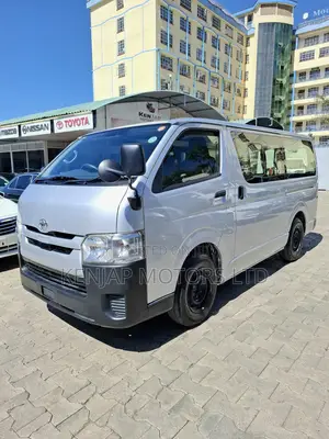 Toyota HiAce 2019 Silver