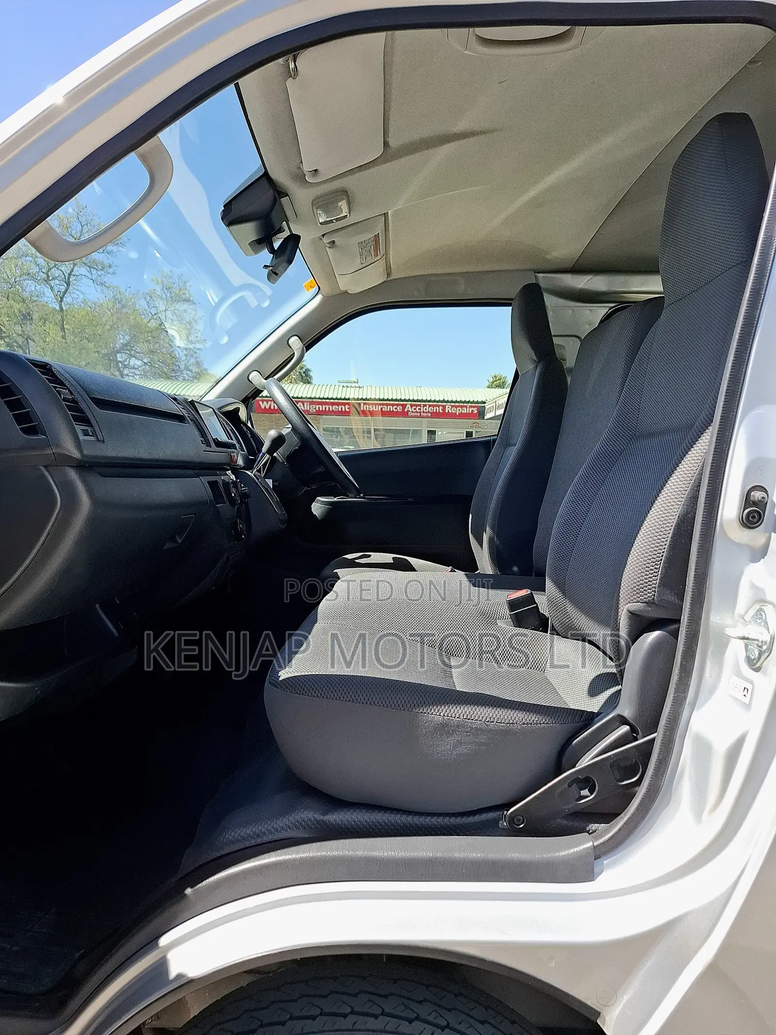 Toyota HiAce 2019 Silver