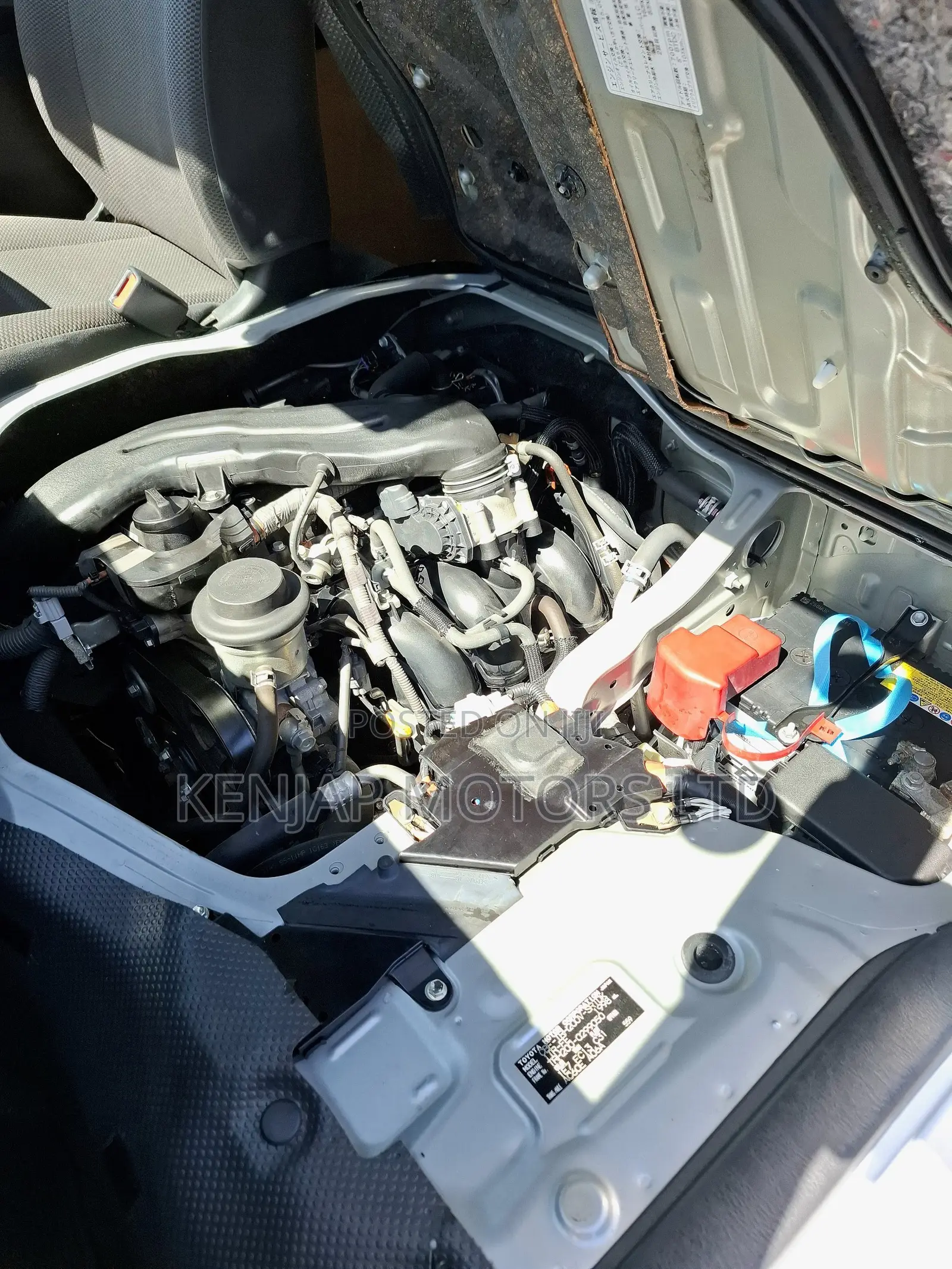 Toyota HiAce 2019 Silver