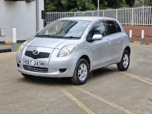 Toyota Vitz 1.3 AWD 3dr 2005 Silver