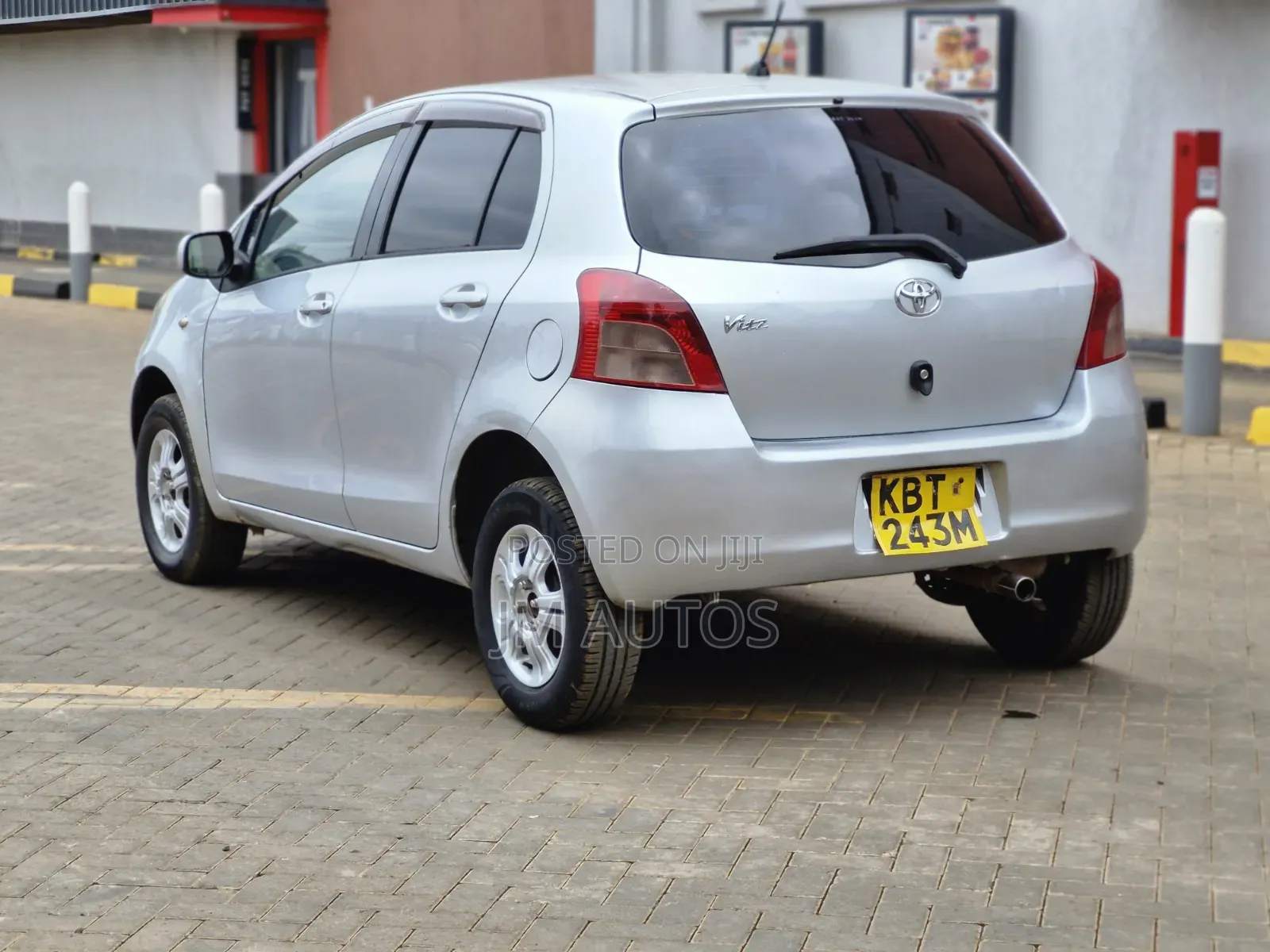 Toyota Vitz 1.3 AWD 3dr 2005 Silver