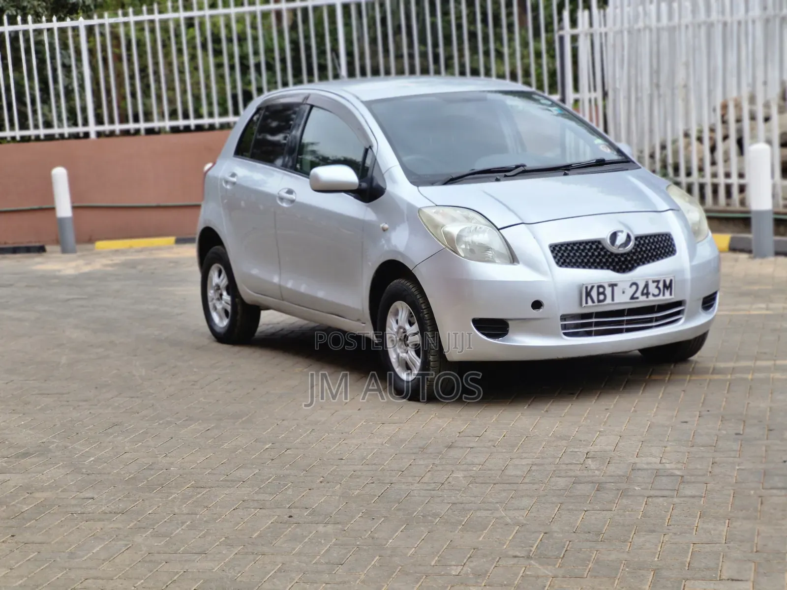 Toyota Vitz 1.3 AWD 3dr 2005 Silver