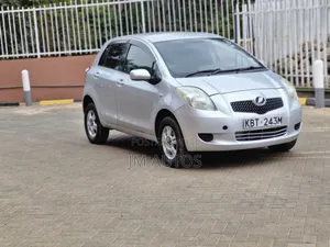Toyota Vitz 1.3 AWD 3dr 2005 Silver