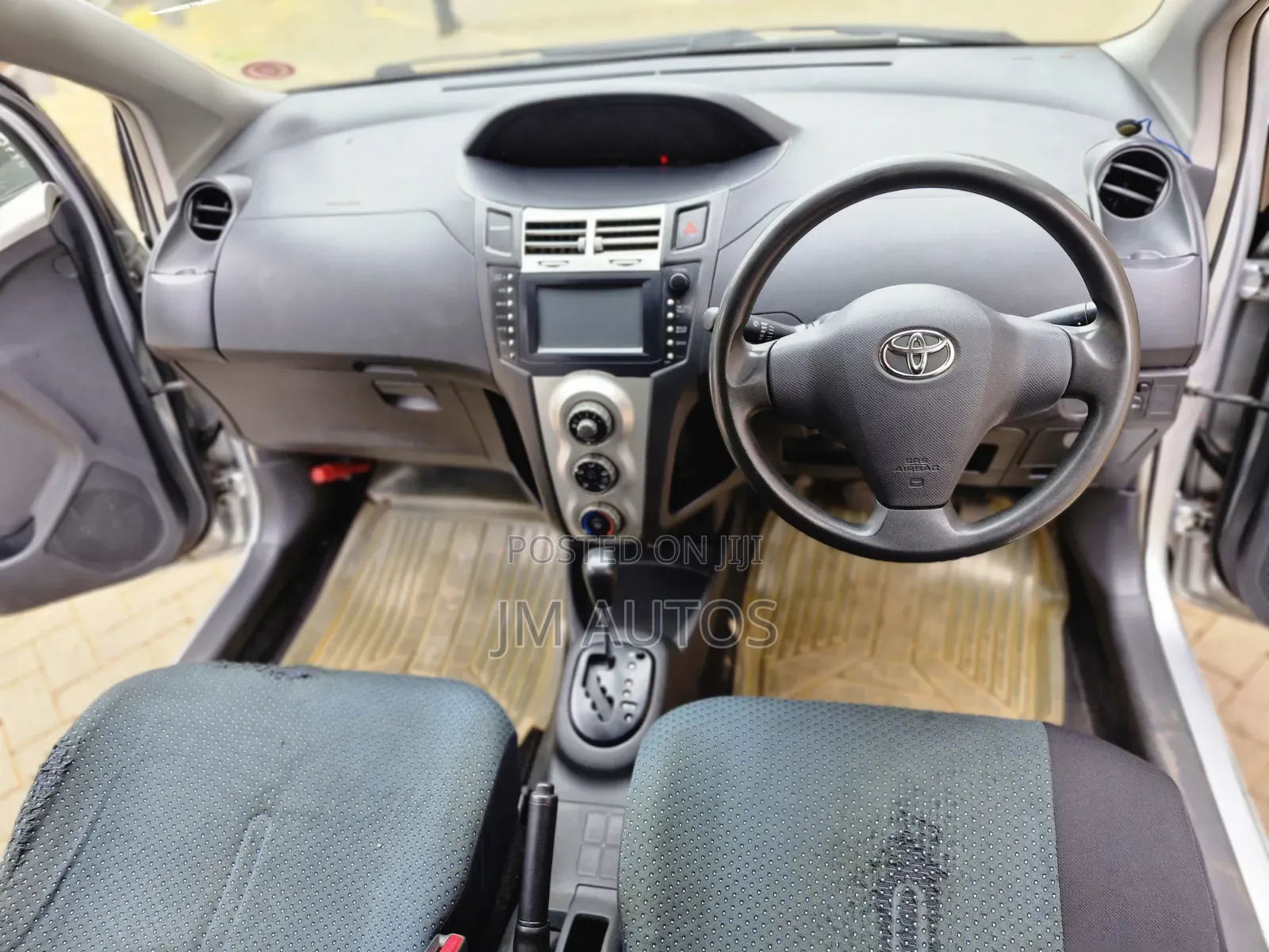 Toyota Vitz 1.3 AWD 3dr 2005 Silver