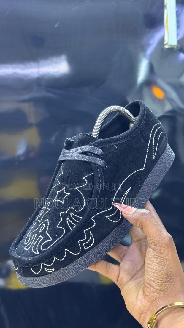 Wallabee X Supreme Western Cut Out Edition