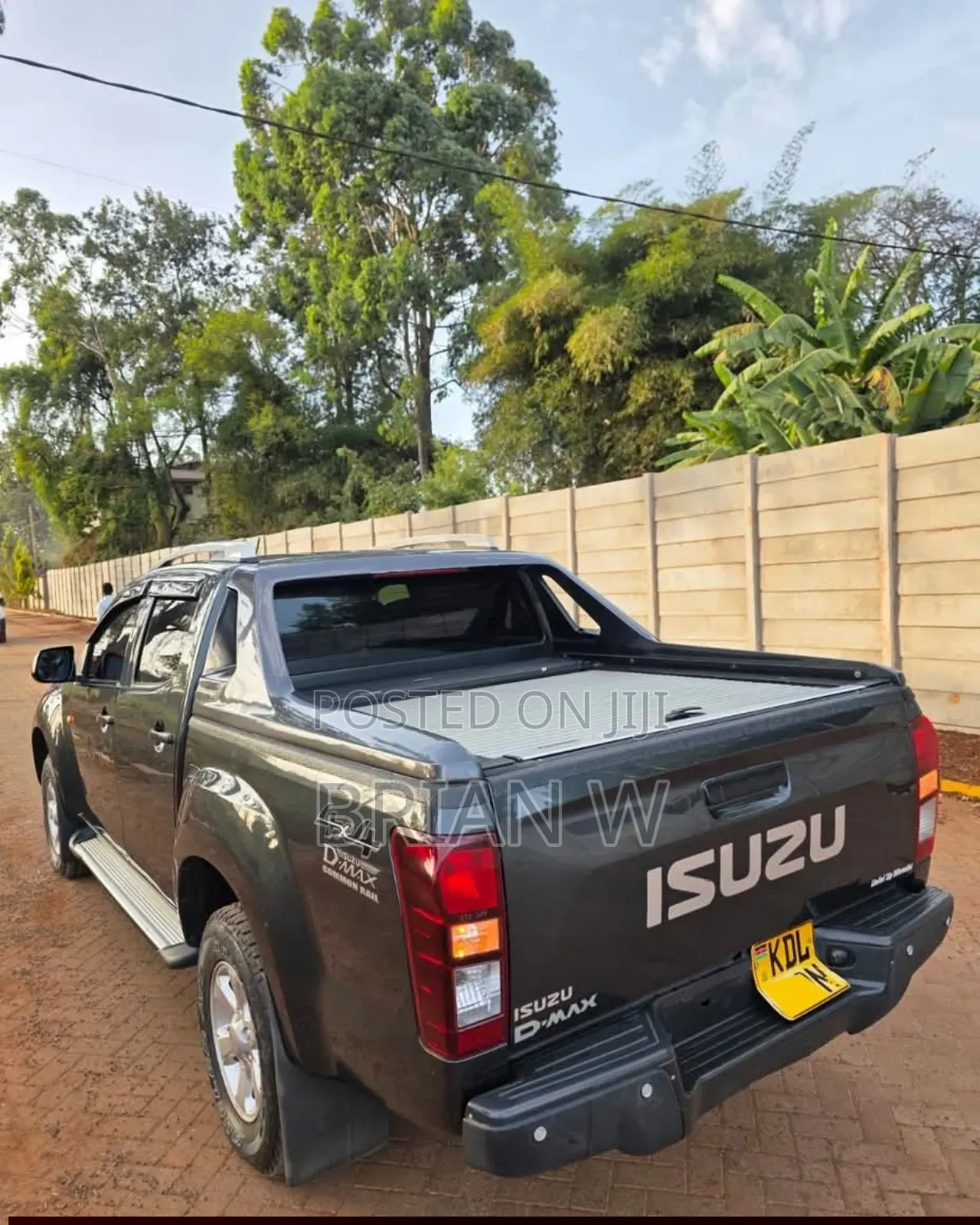 Isuzu D-MAX 2023 Gray
