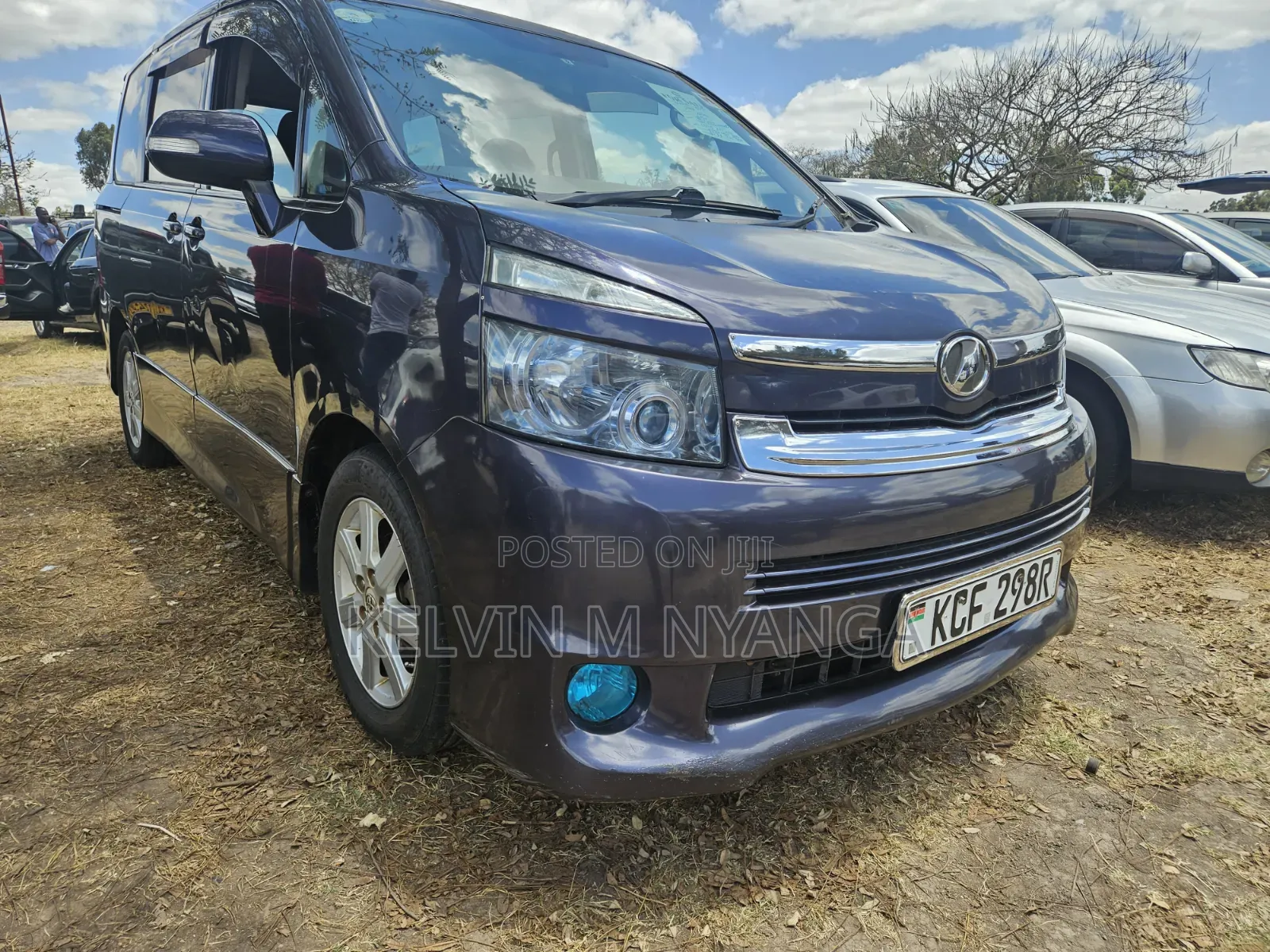 Toyota Voxy V 2WD 8-Seater 2009 Blue