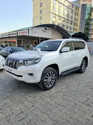 Toyota Land Cruiser Prado 2.8 2019 White