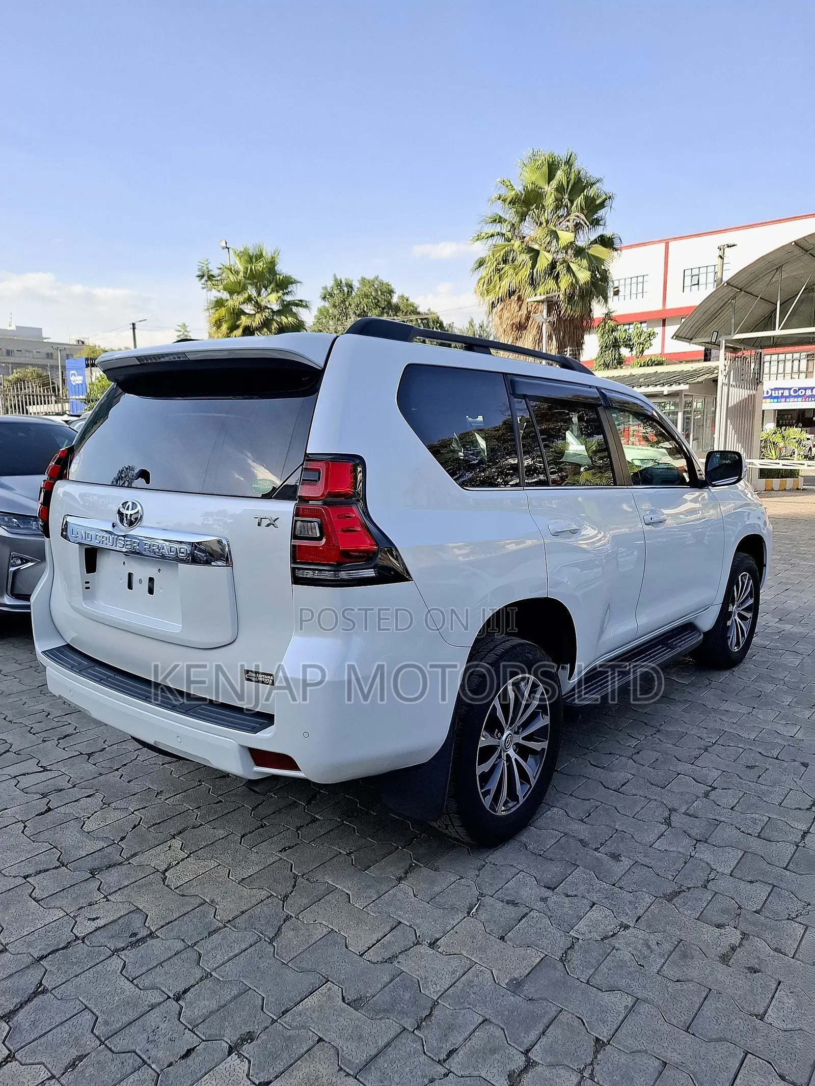 Toyota Land Cruiser Prado 2.8 2019 White