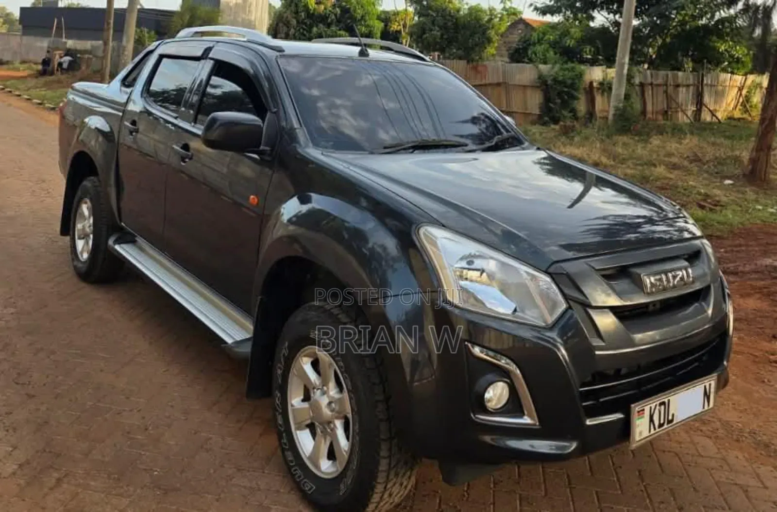 Isuzu D-MAX 2023 Gray
