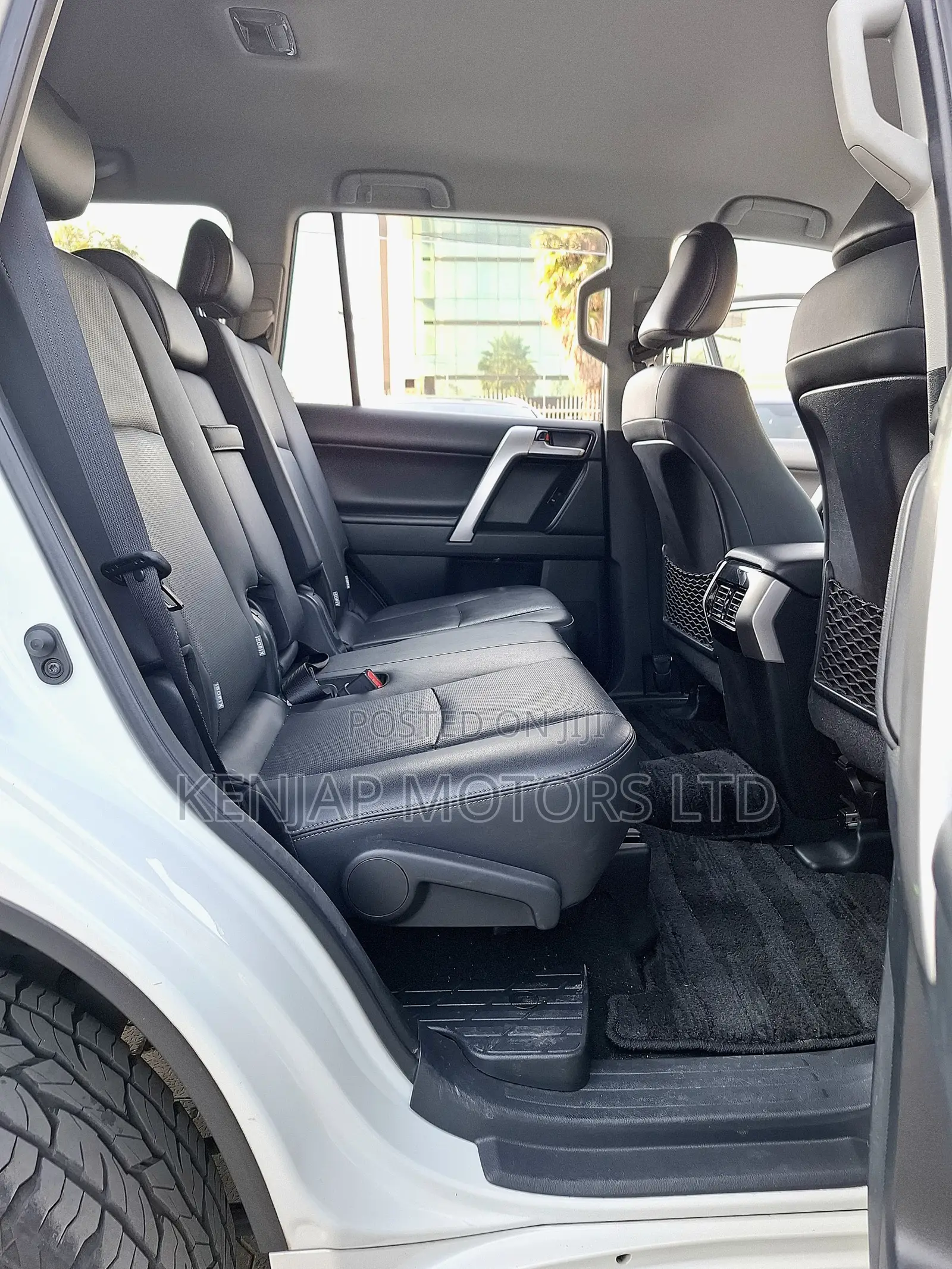 Toyota Land Cruiser Prado 2.8 2019 White