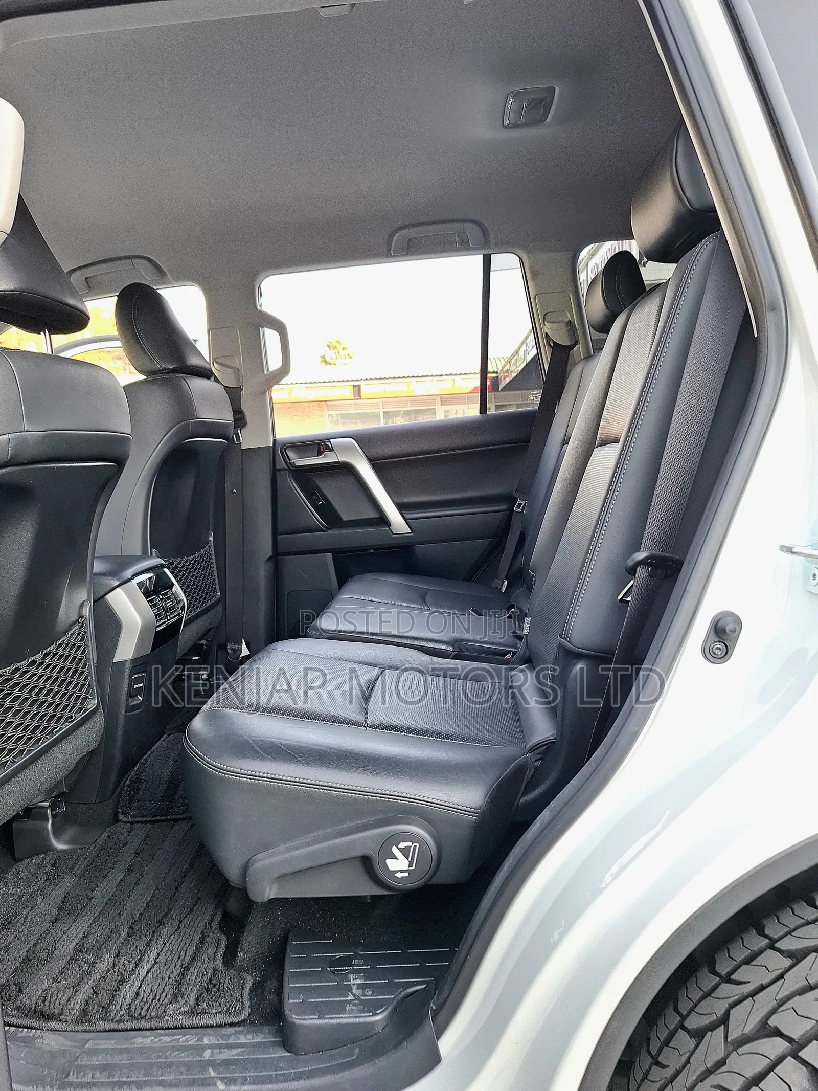 Toyota Land Cruiser Prado 2.8 2019 White