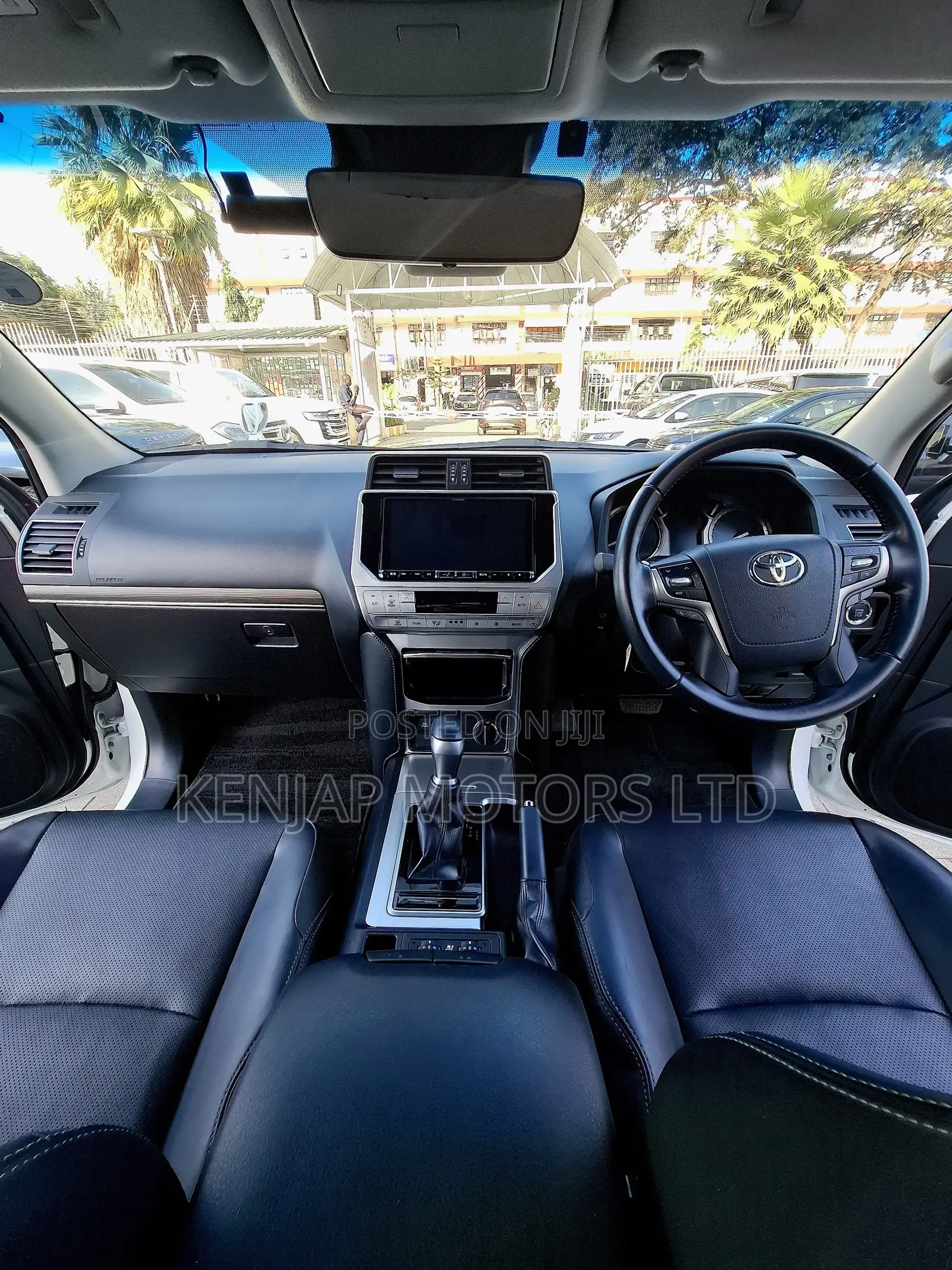 Toyota Land Cruiser Prado 2.8 2019 White