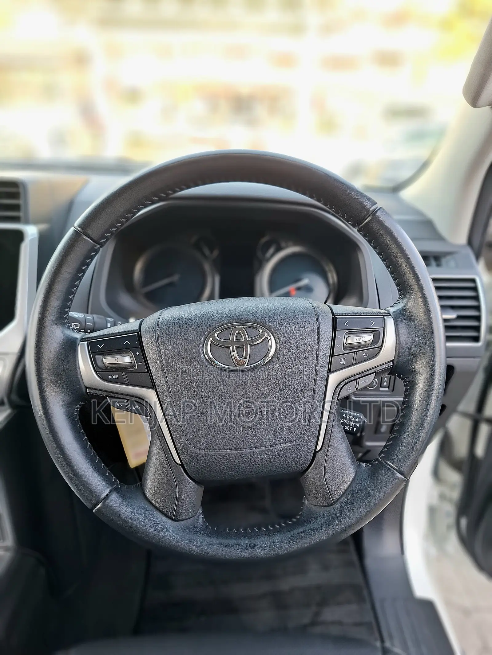 Toyota Land Cruiser Prado 2.8 2019 White