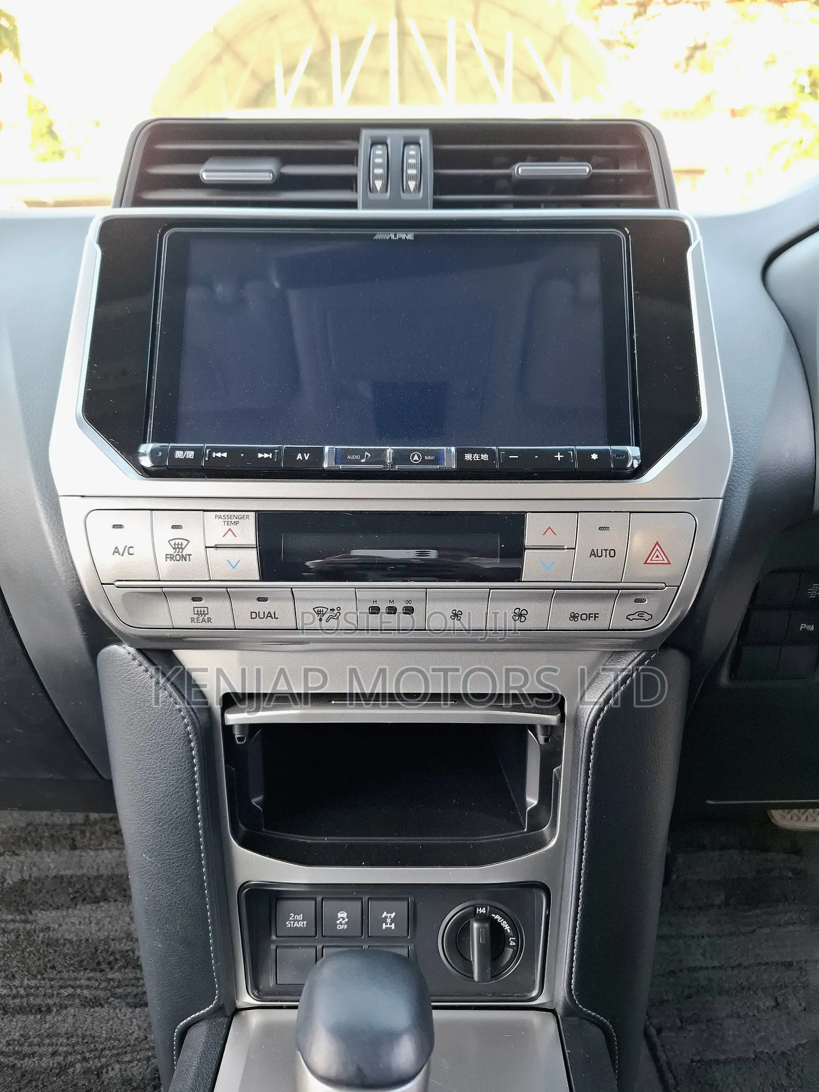 Toyota Land Cruiser Prado 2.8 2019 White