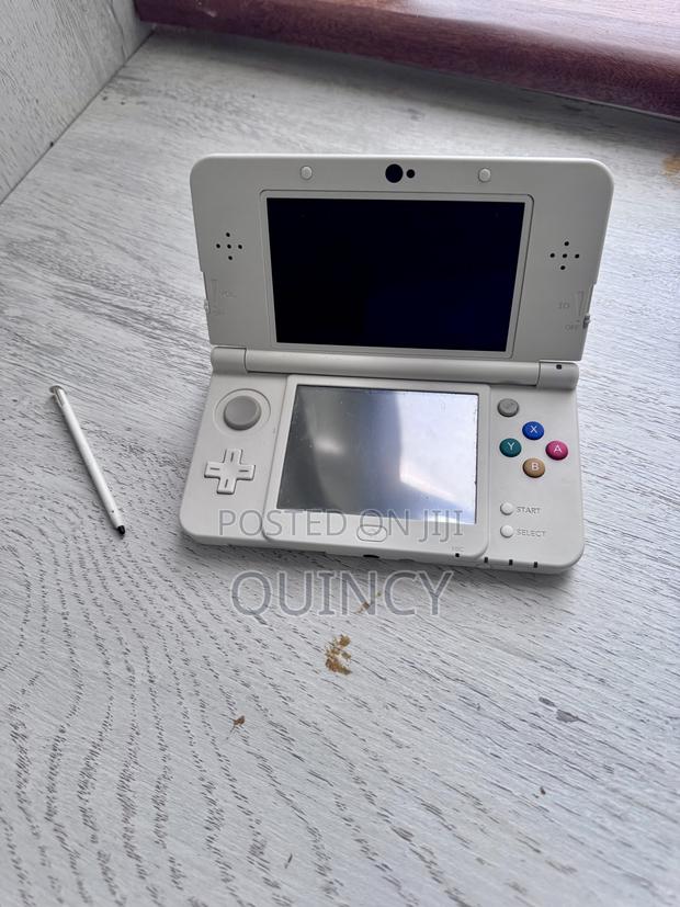 Nintendo 2ds Xl - main view