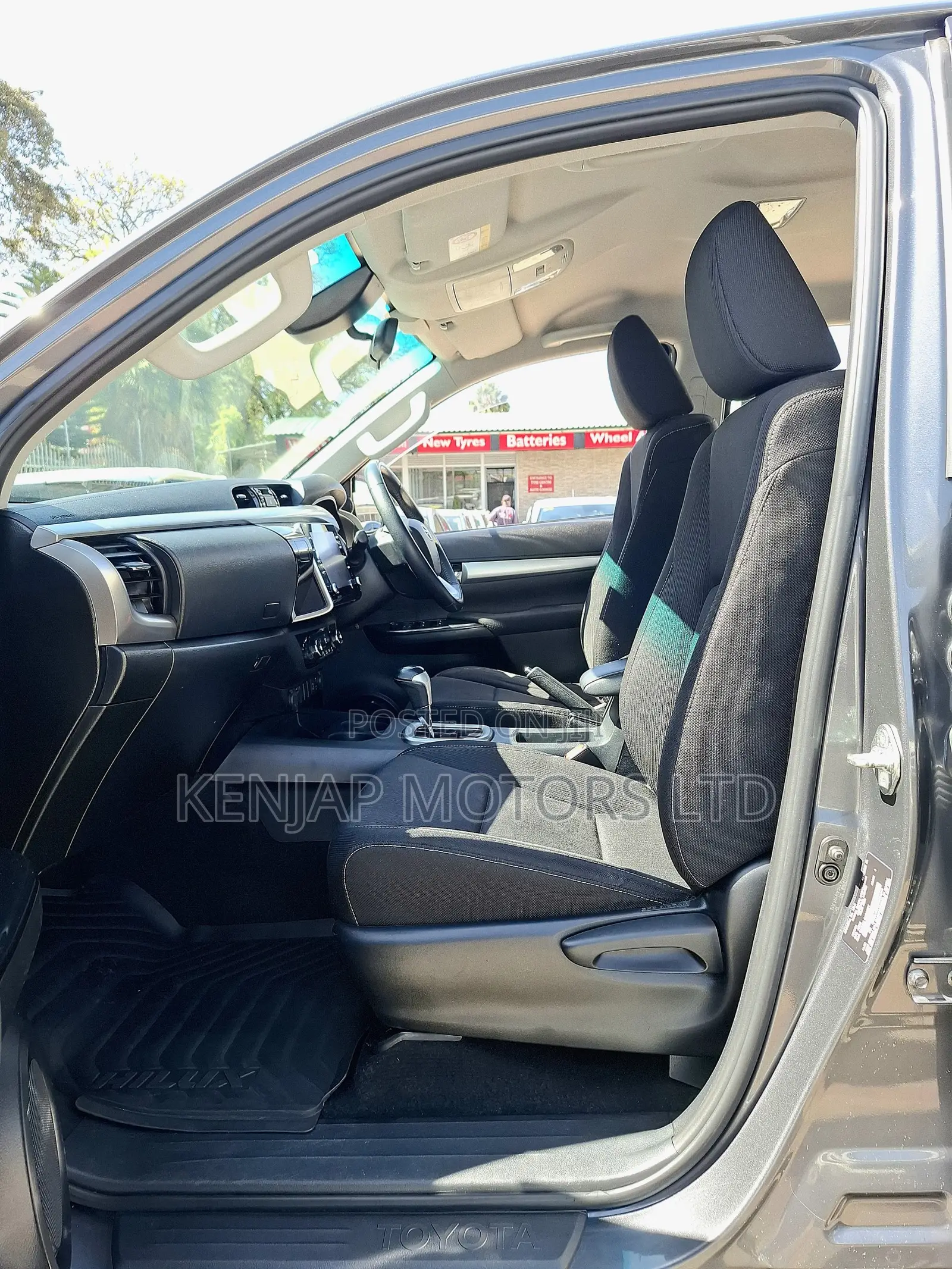 Toyota Hilux 2.8 Diesel 2020 Gray