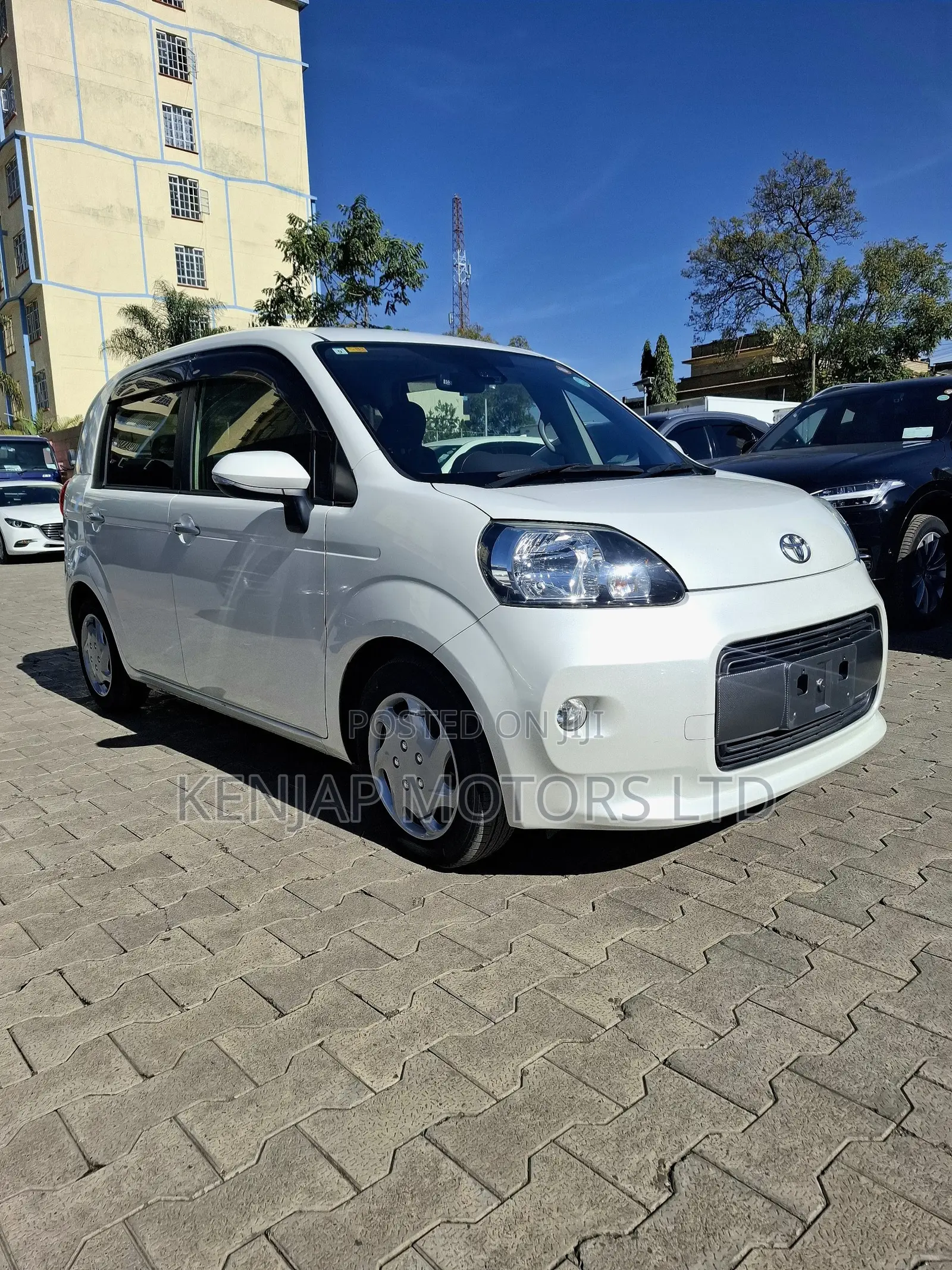 Toyota Porte 2019 White