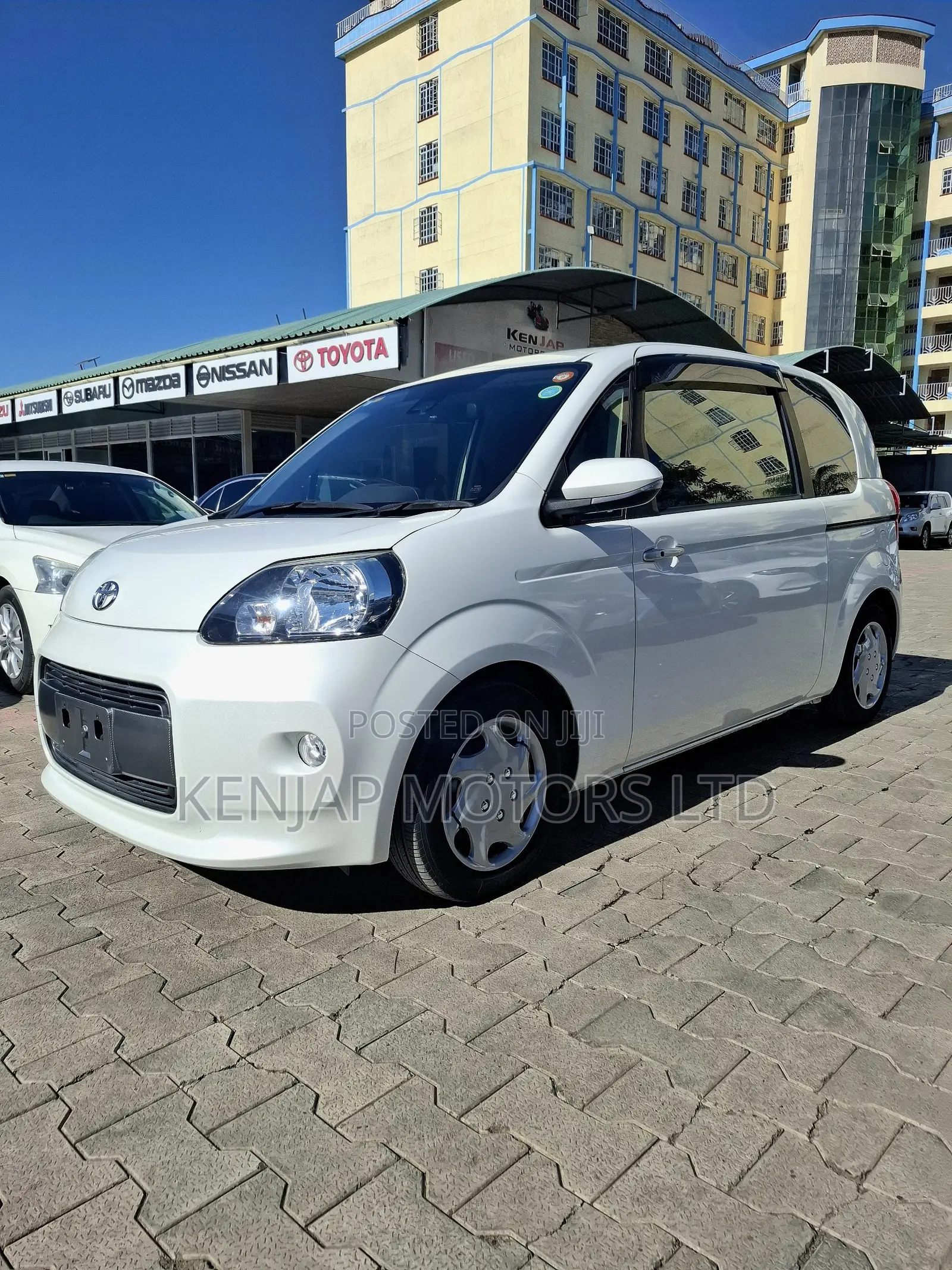 Toyota Porte 2019 White