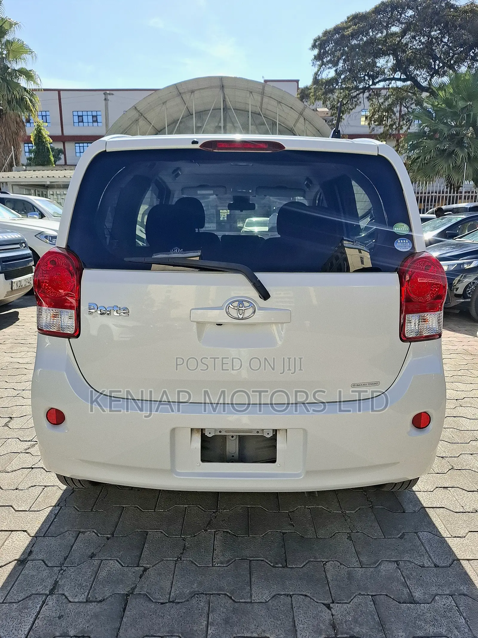 Toyota Porte 2019 White