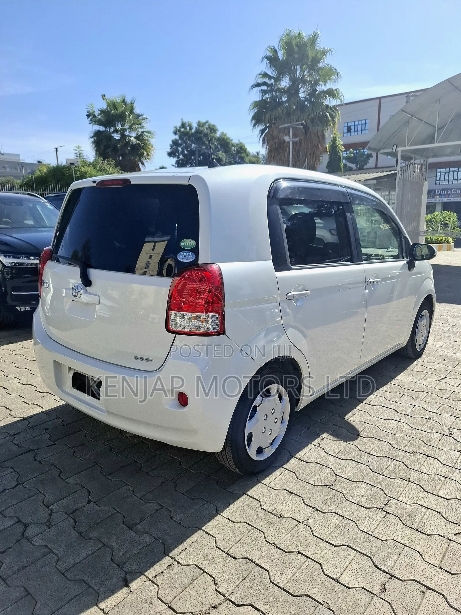 Toyota Porte 2019 White