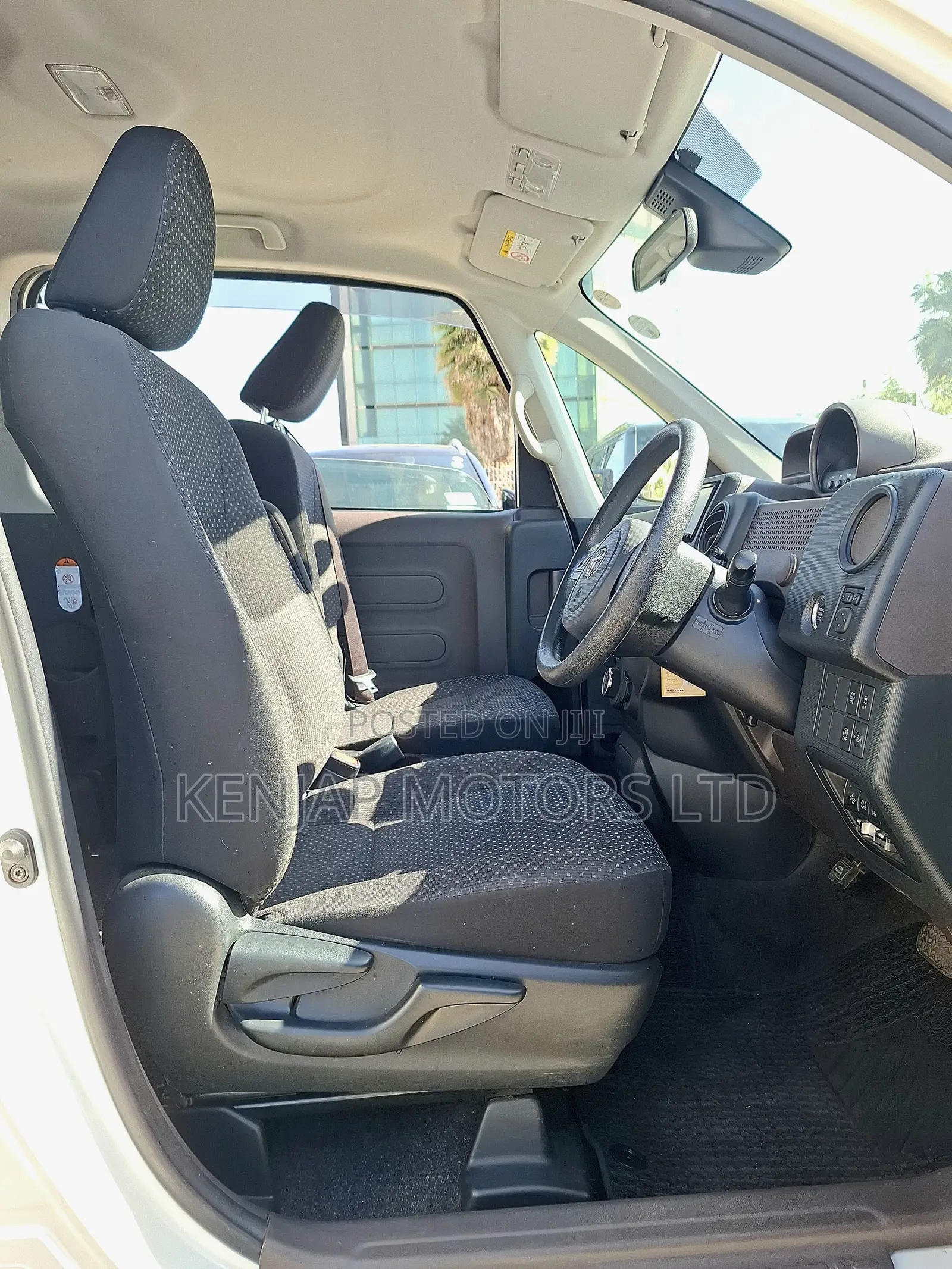 Toyota Porte 2019 White