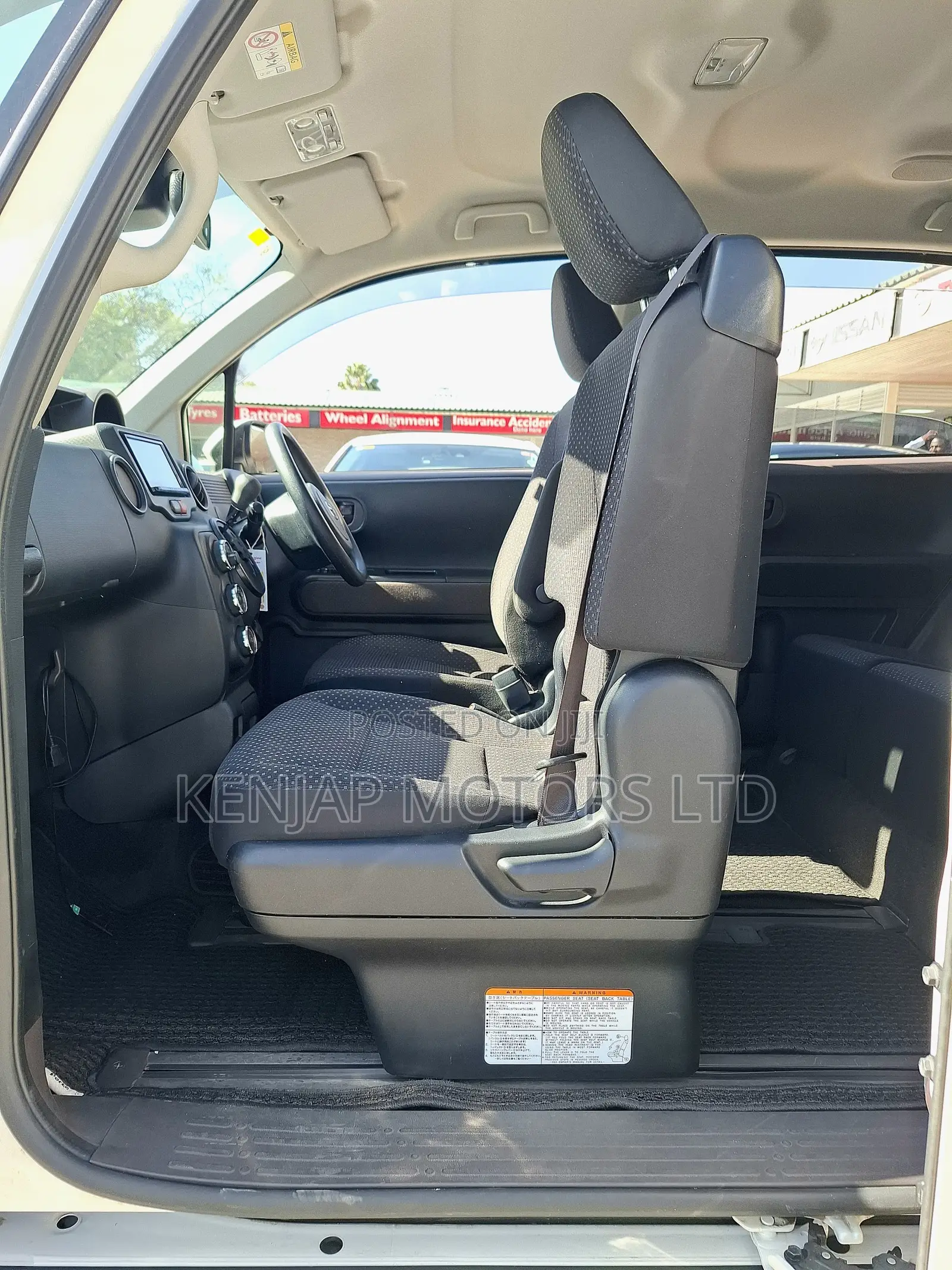 Toyota Porte 2019 White